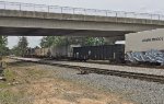 CSX 7846 and 7029 work the yard